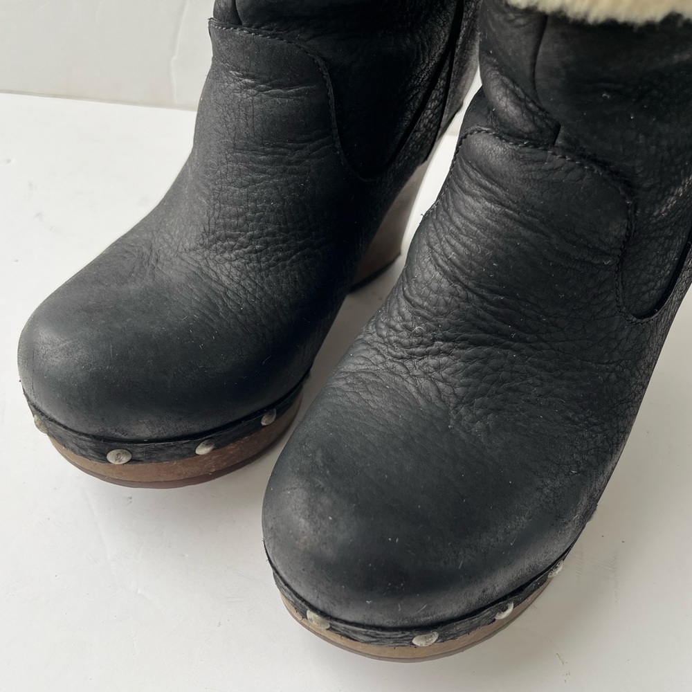 Ugg Carnegie Black Leather Shearling Wedge Boots Size 6 - Picture 8 of 11